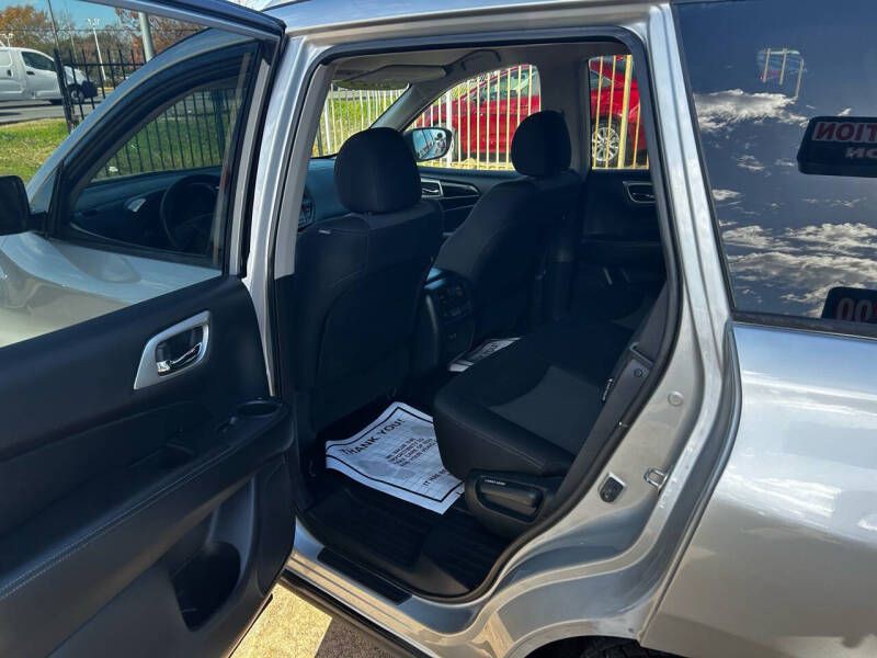 2019 Nissan Pathfinder Image 14