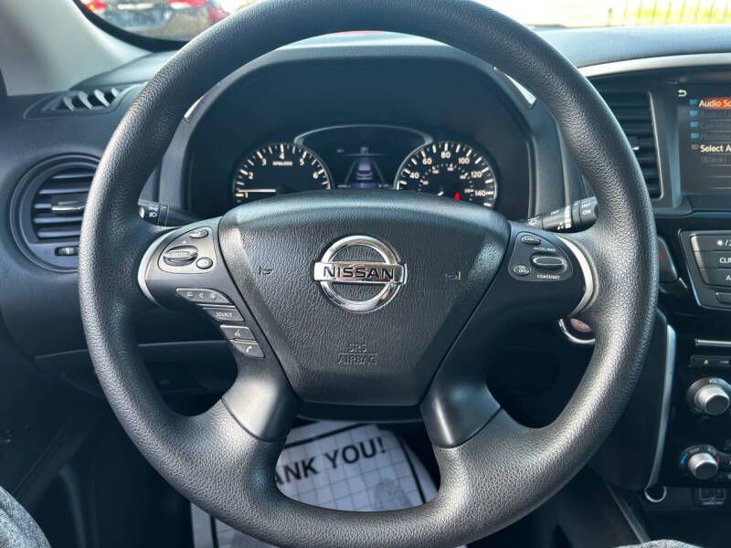 2019 Nissan Pathfinder Image 19