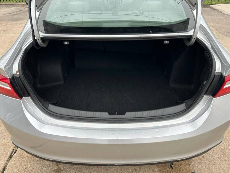 2016 Chevrolet Malibu Image 4