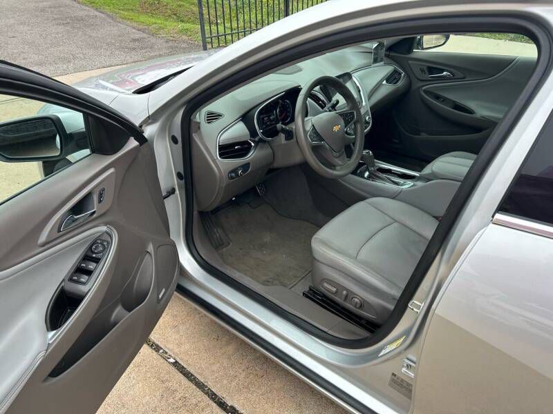 2016 Chevrolet Malibu Image 5