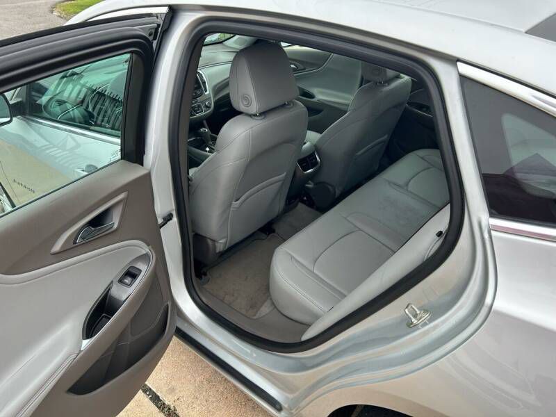 2016 Chevrolet Malibu Image 6