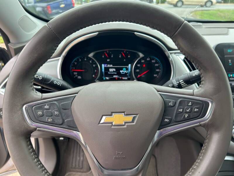 2016 Chevrolet Malibu Image 11