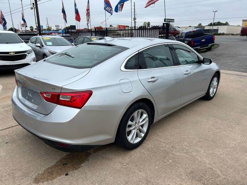 2016 Chevrolet Malibu Image 23