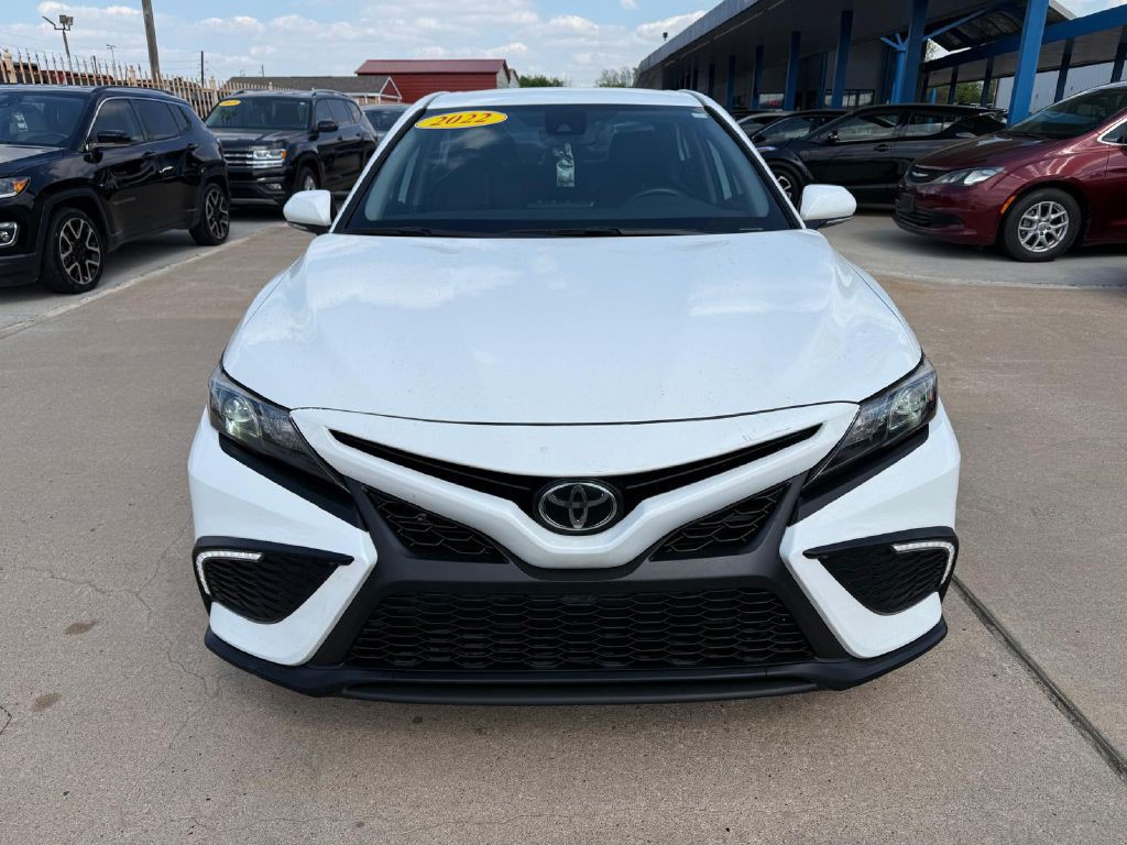 2022 Toyota Camry Image 2