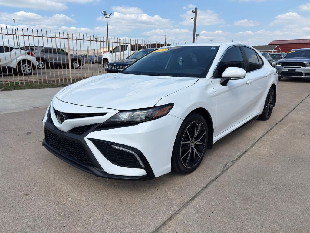 2022 Toyota Camry Image 3