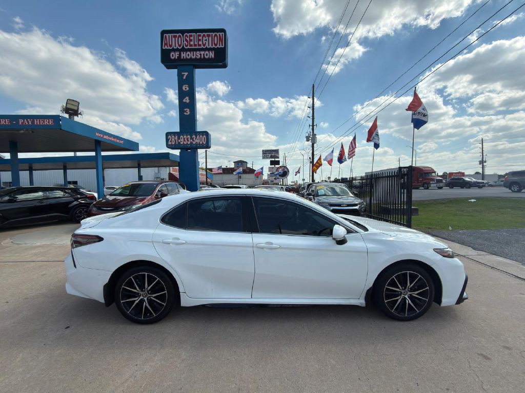 2022 Toyota Camry Image 8