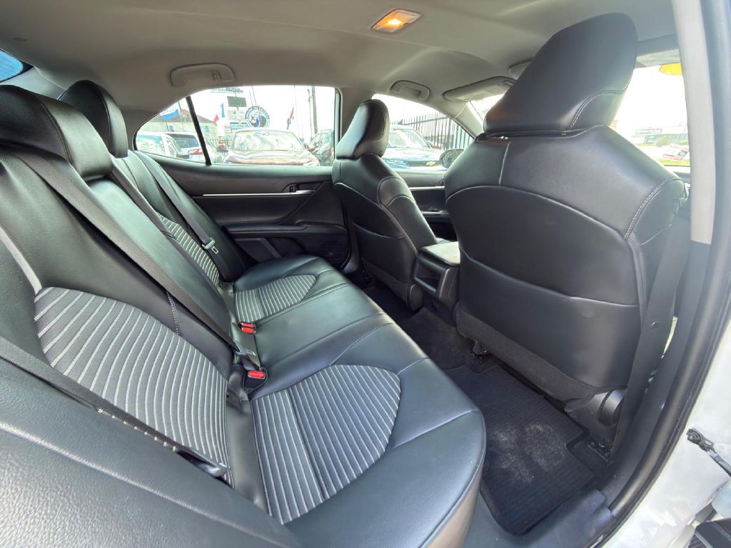 2022 Toyota Camry Image 10
