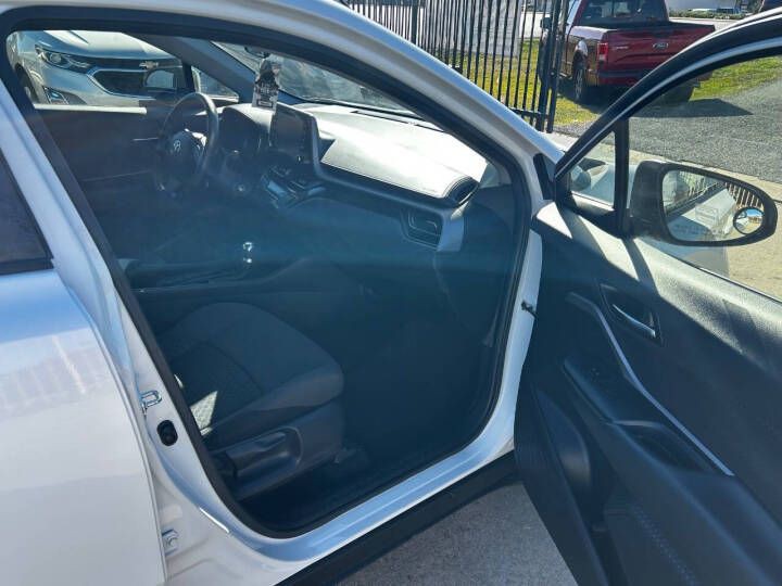 2021 Toyota C-HR Image 8