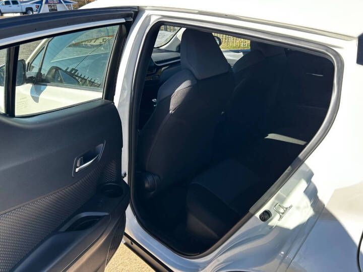 2021 Toyota C-HR Image 11