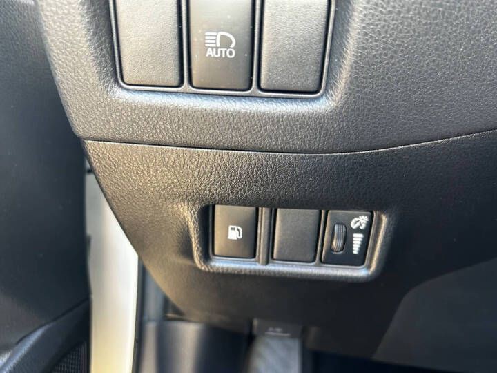 2021 Toyota C-HR Image 15