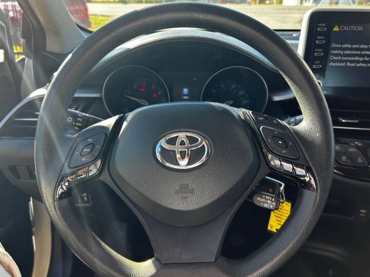 2021 Toyota C-HR Image 16