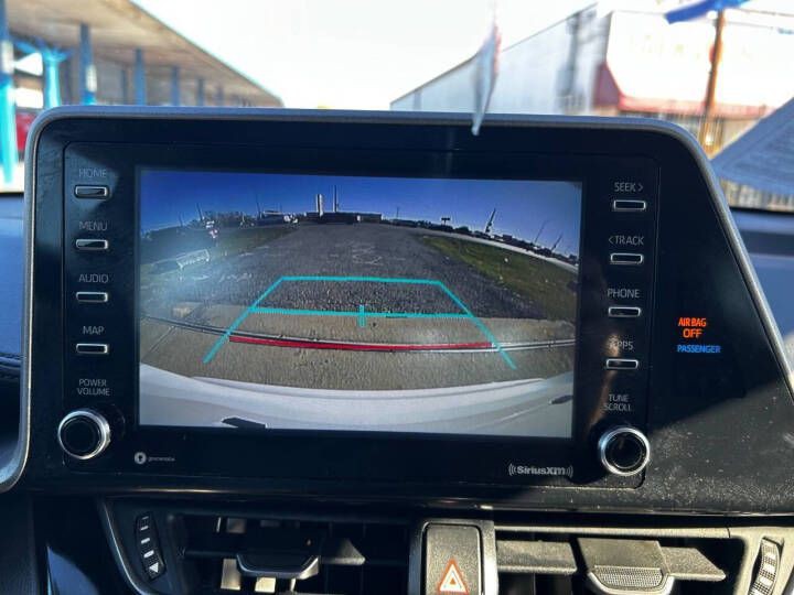 2021 Toyota C-HR Image 21