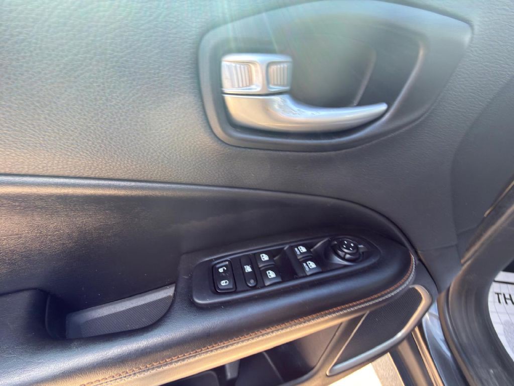 2018 Jeep Compass Image 15