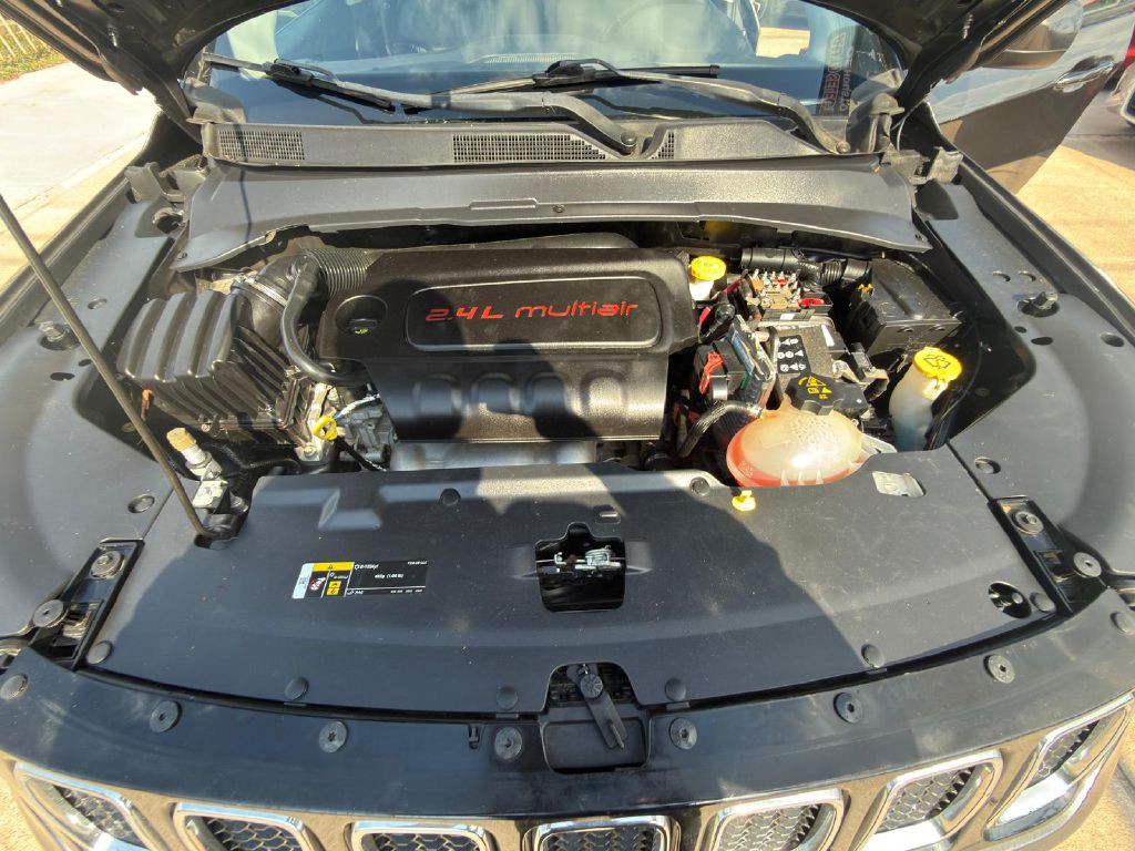 2018 Jeep Compass Image 17