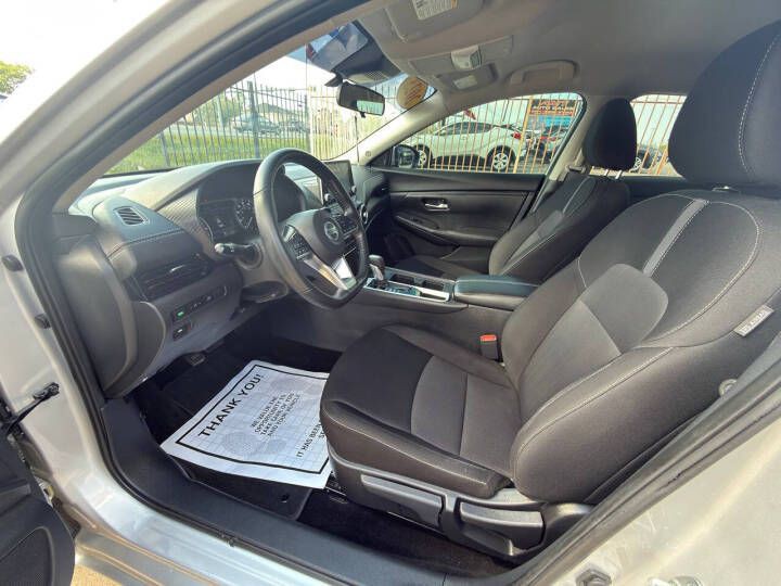 2023 Nissan Sentra Image 9