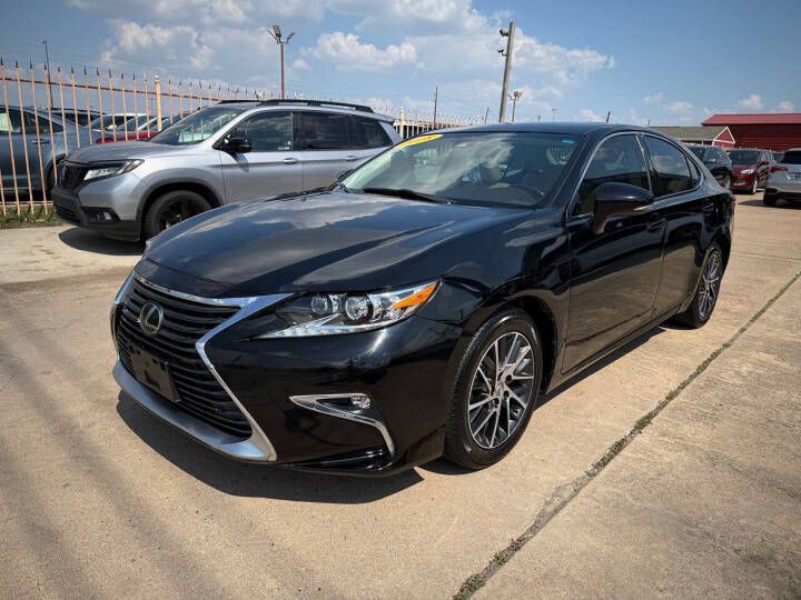 2018 Lexus ES Image 5