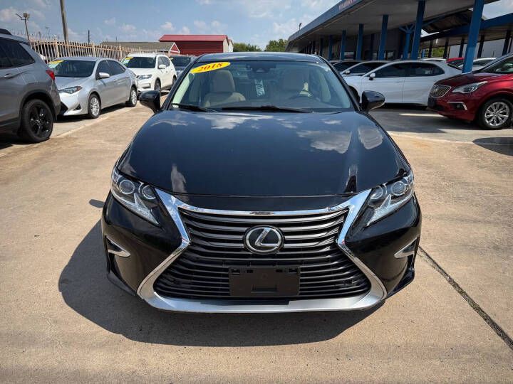 2018 Lexus ES Image 6