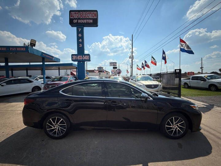 2018 Lexus ES Image 19