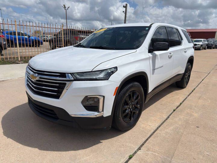 2023 Chevrolet Traverse Image 2