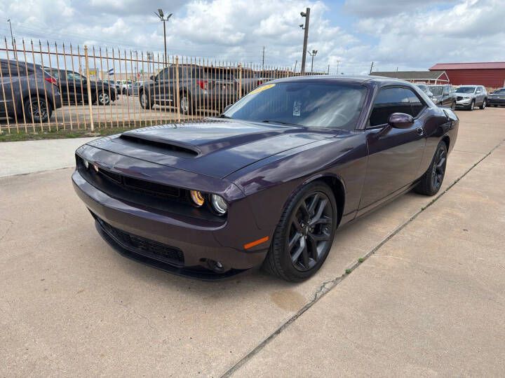 2022 Dodge Challenger Image 2