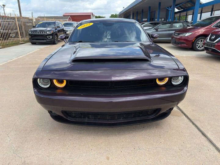 2022 Dodge Challenger Image 3