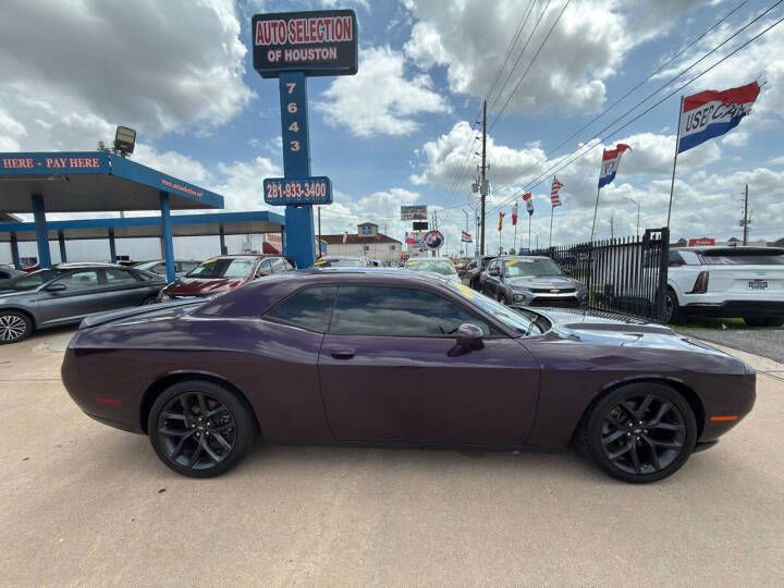 2022 Dodge Challenger Image 4