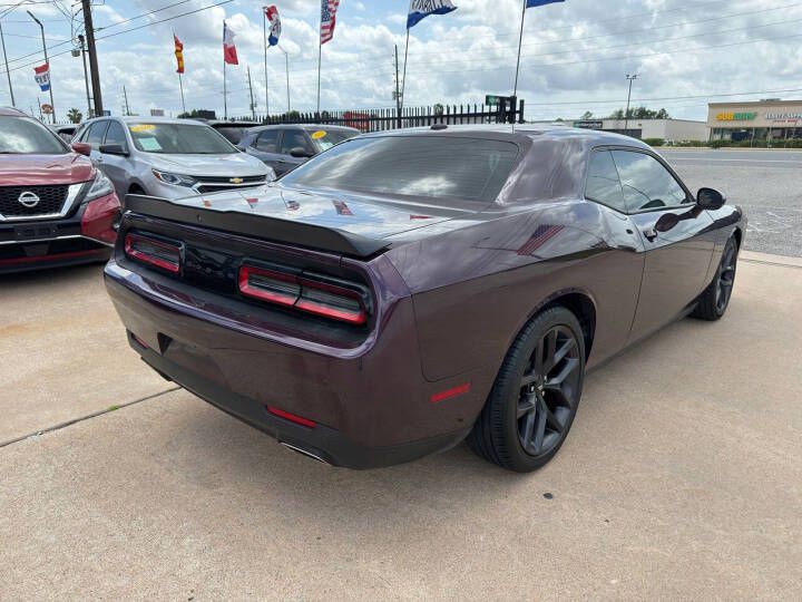 2022 Dodge Challenger Image 6
