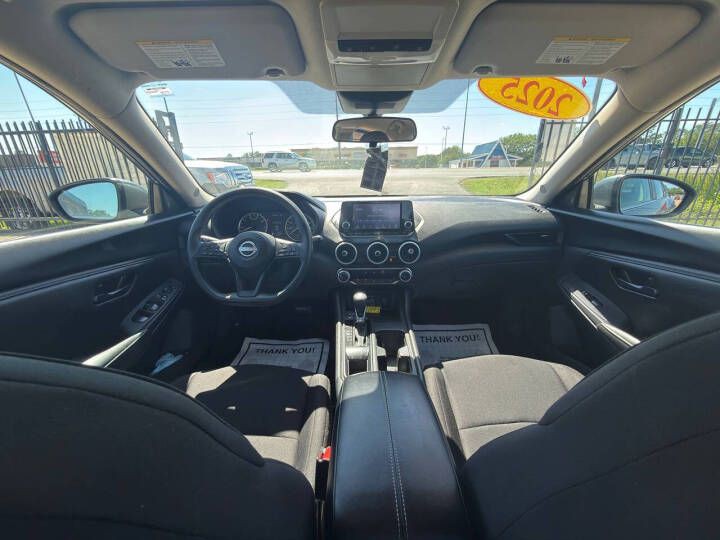 2025 Nissan Sentra Image 11