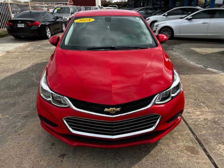 2018 Chevrolet Cruze Image 3