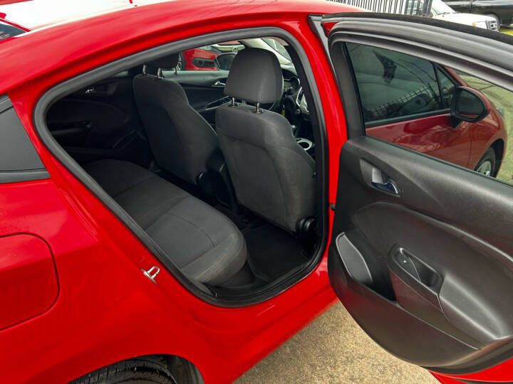 2018 Chevrolet Cruze Image 12