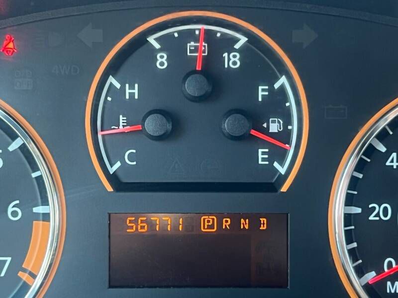 2011 Nissan Armada Image 3