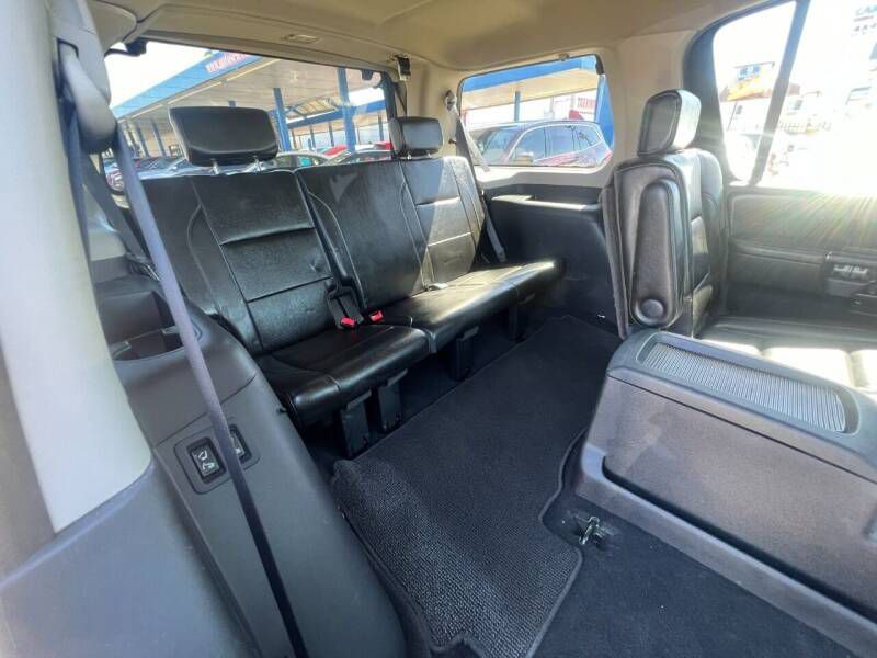 2011 Nissan Armada Image 13