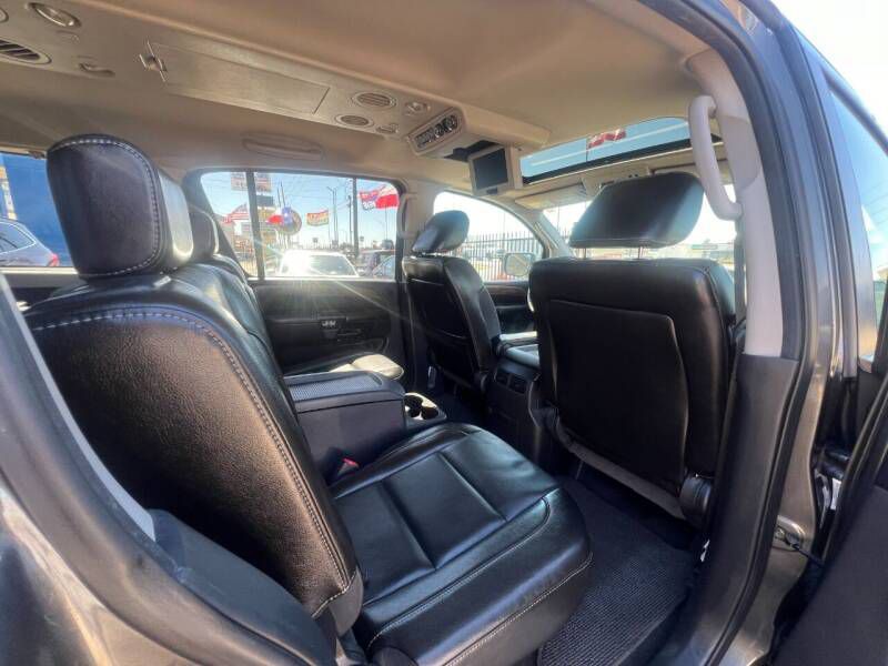 2011 Nissan Armada Image 14