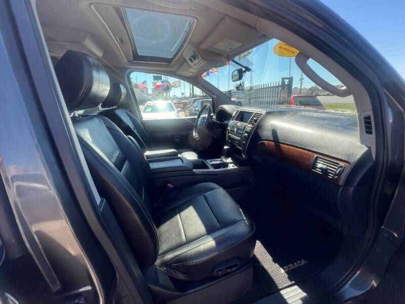 2011 Nissan Armada Image 15