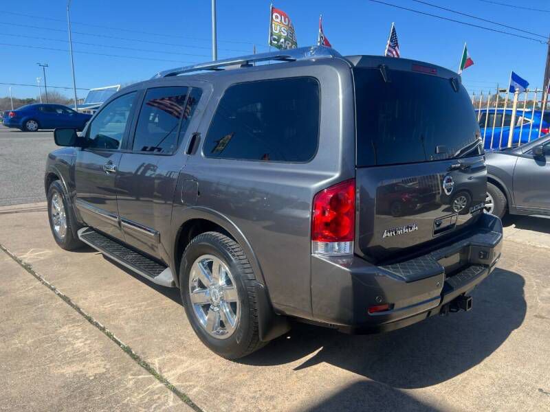 2011 Nissan Armada Image 18