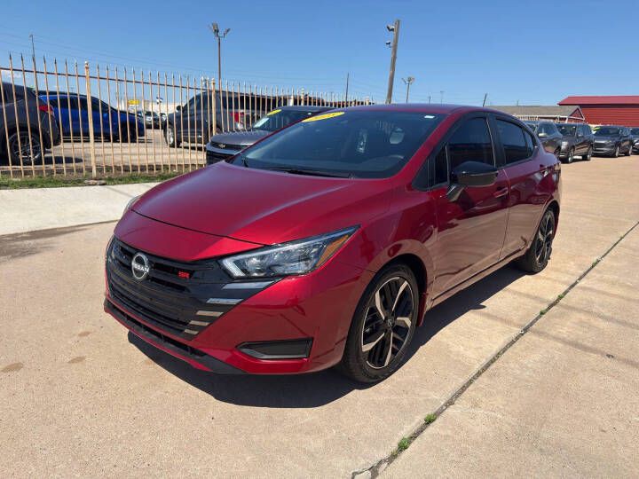 2025 Nissan Versa Image 2