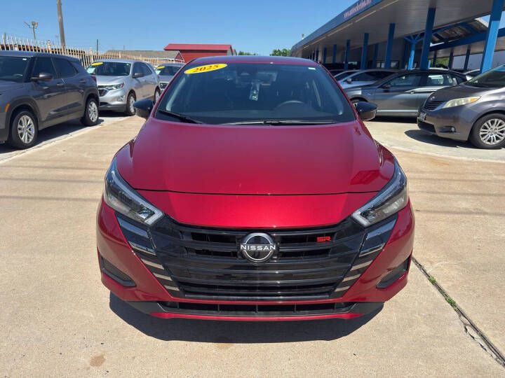 2025 Nissan Versa Image 3