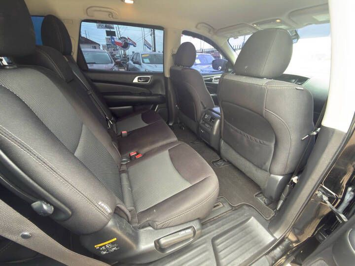 2019 Nissan Pathfinder Image 12