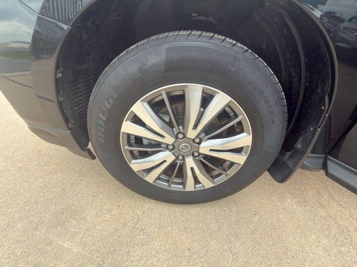 2019 Nissan Pathfinder Image 17