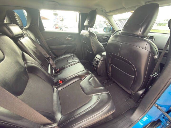 2020 Jeep Cherokee Image 12