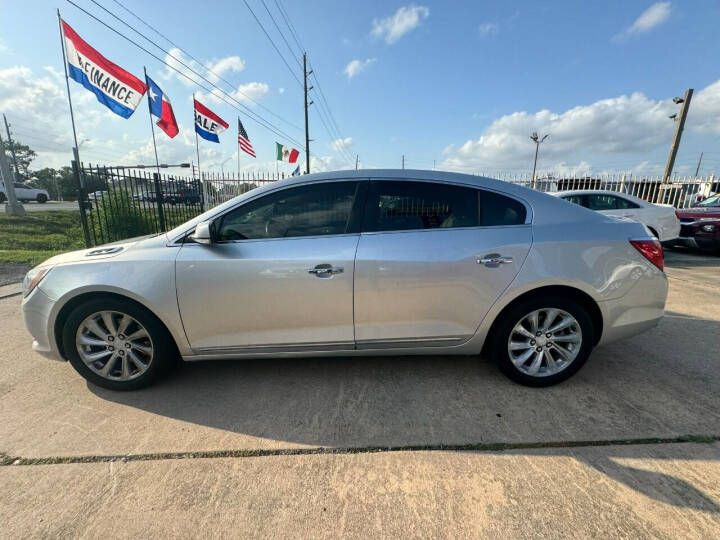 2016 Buick Lacrosse Image 4