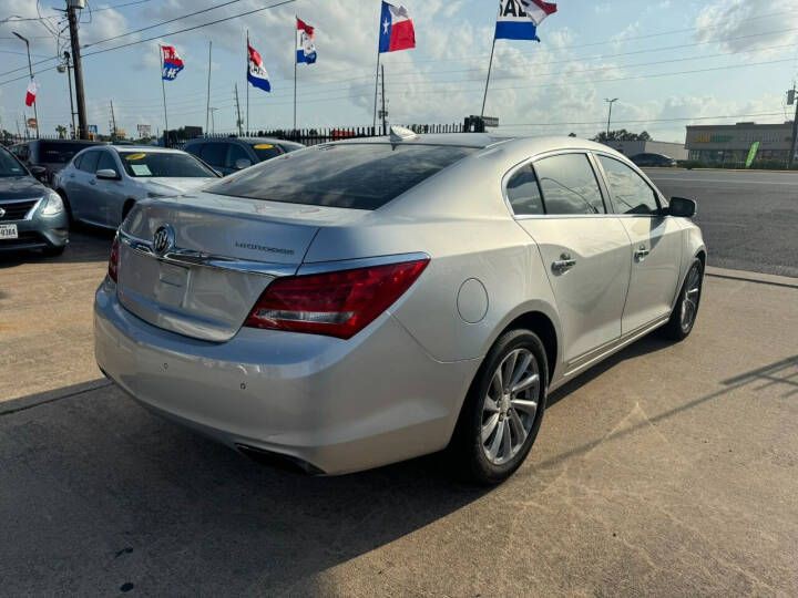 2016 Buick Lacrosse Image 6