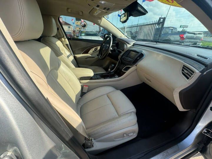 2016 Buick Lacrosse Image 10