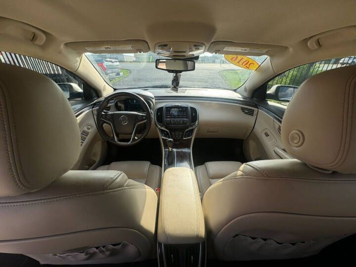 2016 Buick Lacrosse Image 11