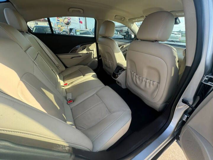 2016 Buick Lacrosse Image 12