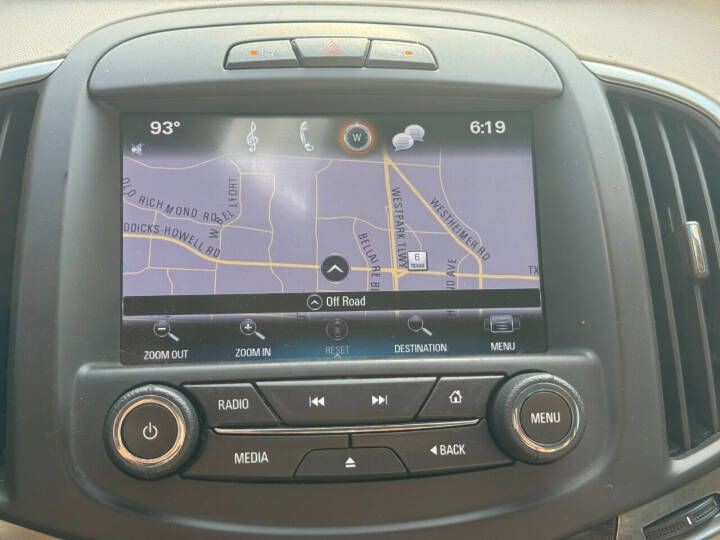 2016 Buick Lacrosse Image 19