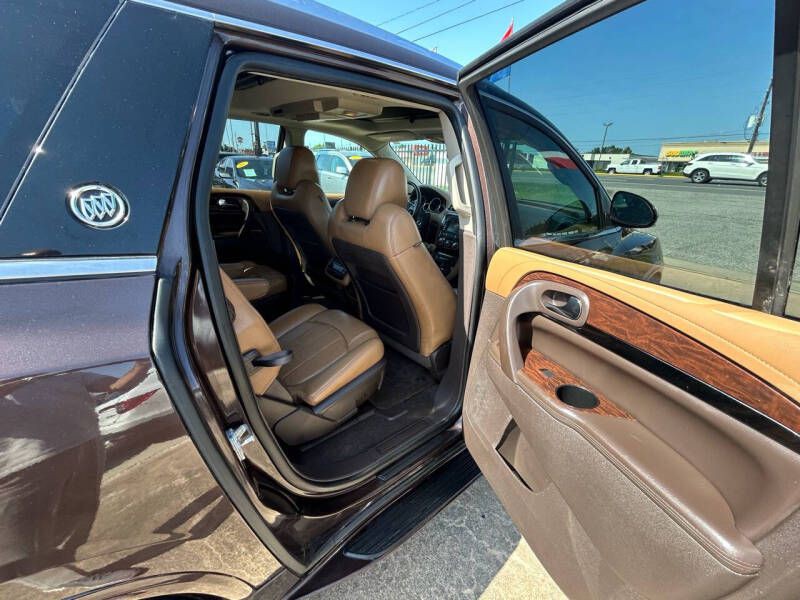 2017 Buick Enclave Image 11