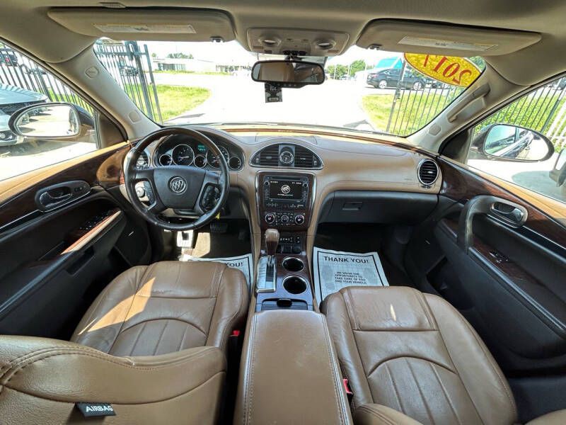 2017 Buick Enclave Image 16