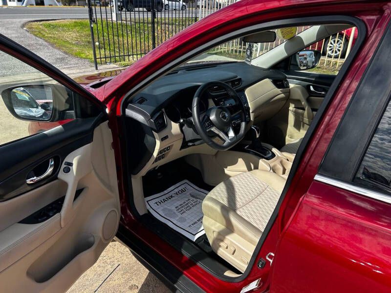 2020 Nissan Rogue Image 9