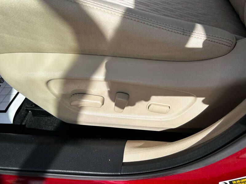 2020 Nissan Rogue Image 13